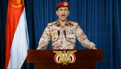 الحوثي يهدد باستئناف هجماته على السفن الأمريكية
