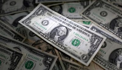 تراجع الدولار مع تصاعد التفاؤل بشأن اتفاقيات تجارية أمريكية