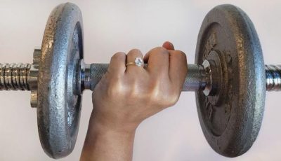 قبل ممارسة الرياضة.. 6 أسباب تجبرك على خلع دبلة الزواج
