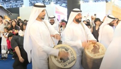 إقبال كبير على «فرق التراث الإماراتي» في معرض بكين للكتاب