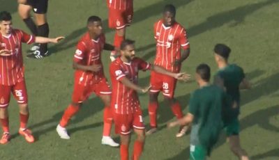 البدري وكهربا في خطر.. اقتحام جماهيري في ليبيا بعد اشتباكات لاعبي الأهلي والاتحاد