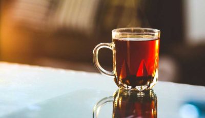 منها “التهاب المعدة”.. 5 أضرار لشرب الشاي على معدة فارغة