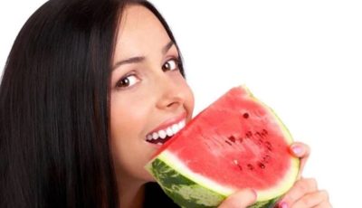 البطيخ والبطاطا.. 9 أطعمة لبشرة صحية ونضرة