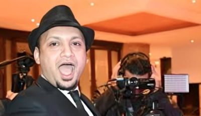تفاصيل القبض على “المذيع الفرفوش” بتهمة التحريض على الرذيلة