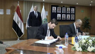 وزير البترول يشهد توقيع اتفاقية التزام للبحث عن البترول واستغلاله بالصحراء الشرقية