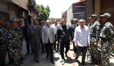 بالصور.. محافظ القاهرة يتابع انهيار عقارين بحدائق القبة