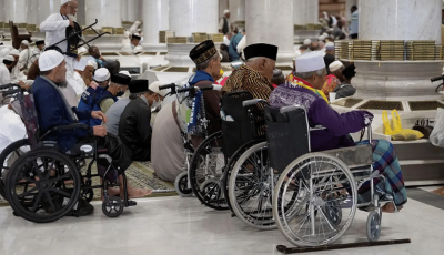 «شؤون الحرمين» تقدم خدمات شاملة ونوعية لكبار السن وذوي الإعاقة بالمسجد النبوي
