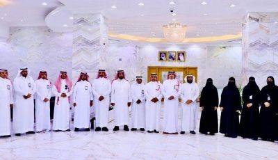 الزارع يكرّم مديري مكاتب التعليم بالرياض ويشيد بجهودهم
