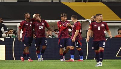 كوستاريكا تنتزع فوزًا ثمينًا في الكأس الذهبية