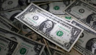 الدولار يهبط إلى أدنى مستوى في 4 سنوات.. تأثير مشروع قانون ترامب للضرائب
