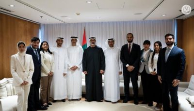 ولي عهد أبوظبي يلتقي فريق عمل دولة الإمارات المشارك في قمة «بريكس»
