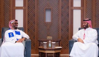 طحنون بن زايد بـ «وشاح الهلال».. احتفاء سعودي بعلاقات الأخوة والمروءة