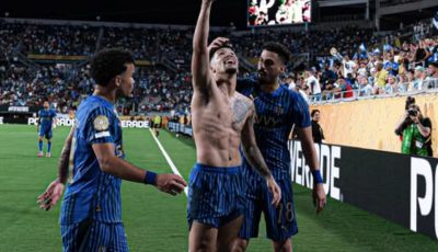 الهلال يزين سماء العرب بالمونديال.. كيف تفوق على أبطال العالم؟