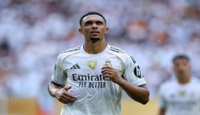 بعد أرنولد.. نجم جديد في ليفربول يحلم بريال مدريد