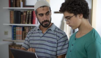 تفكيك العقل «الإخوانجي».. كيف سبقت السينما الفرنسية تقارير المخابرات؟