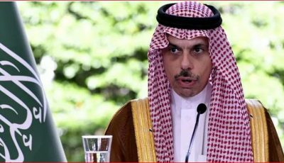 وزير الخارجية يستعرض العلاقات الثنائية وتعزيز الشراكة مع نظيره الأمريكي