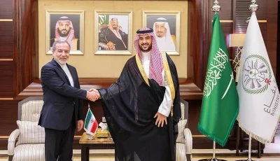 وزير الدفاع يلتقي وزير الخارجية الإيراني ويستعرضان العلاقات الثنائية