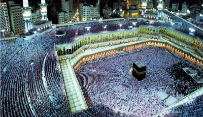 إيقاف شركتَيْ عمرة واستدعاؤهما للتحقيق لتسكينهما معتمرين في سكن غير مرخص