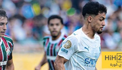صور : شعار الهلال يزين شوارع الرياض بعد وداع المونديال