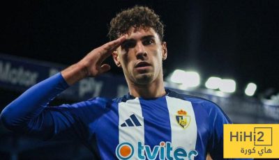 رسميًا: إشبيلية يخطف أليكس كوستا من برشلونة!